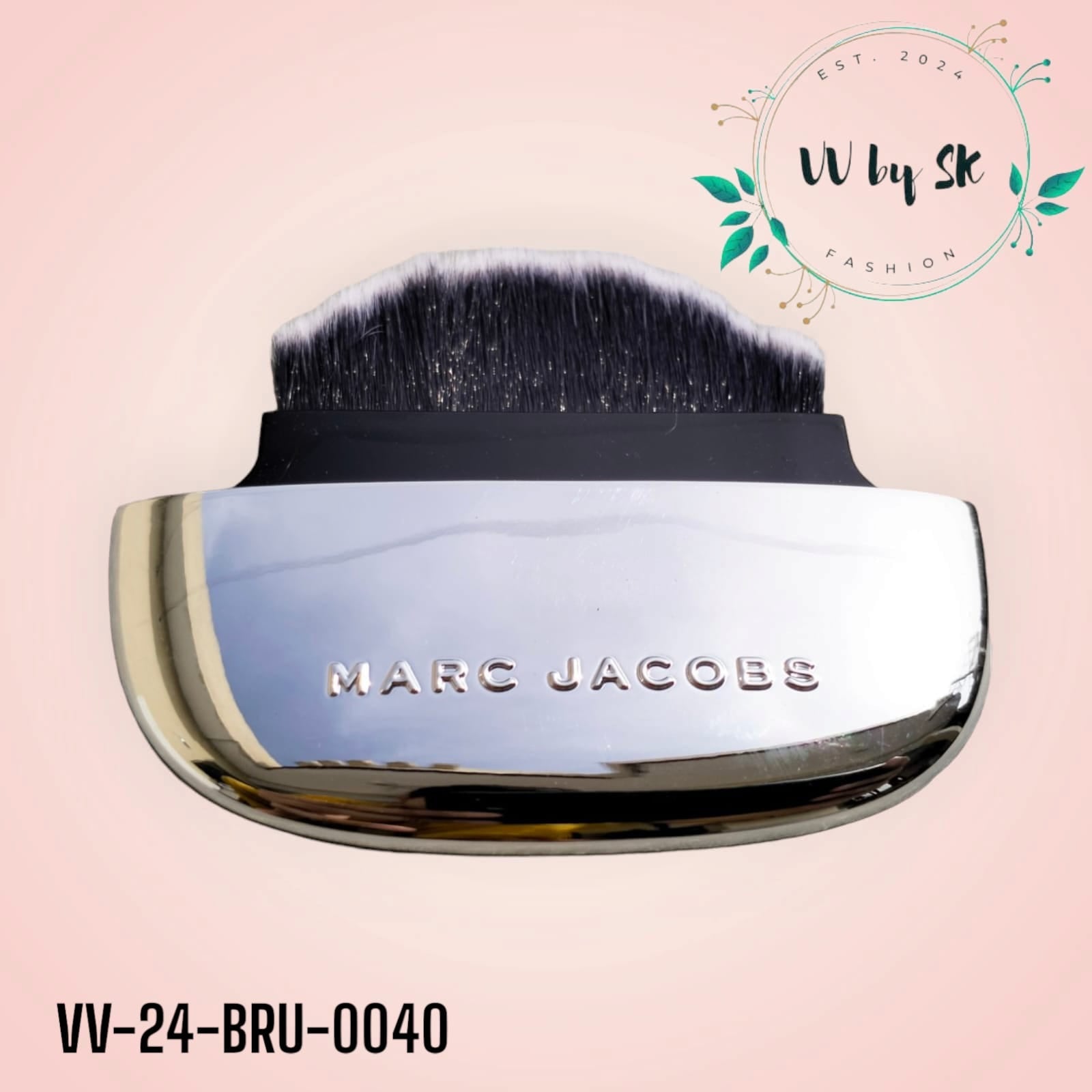 Marc Jacobs Powder Brush | VV-24-BRU-0040